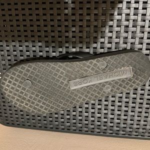 Michael Kors Signature Flip Flop size 7